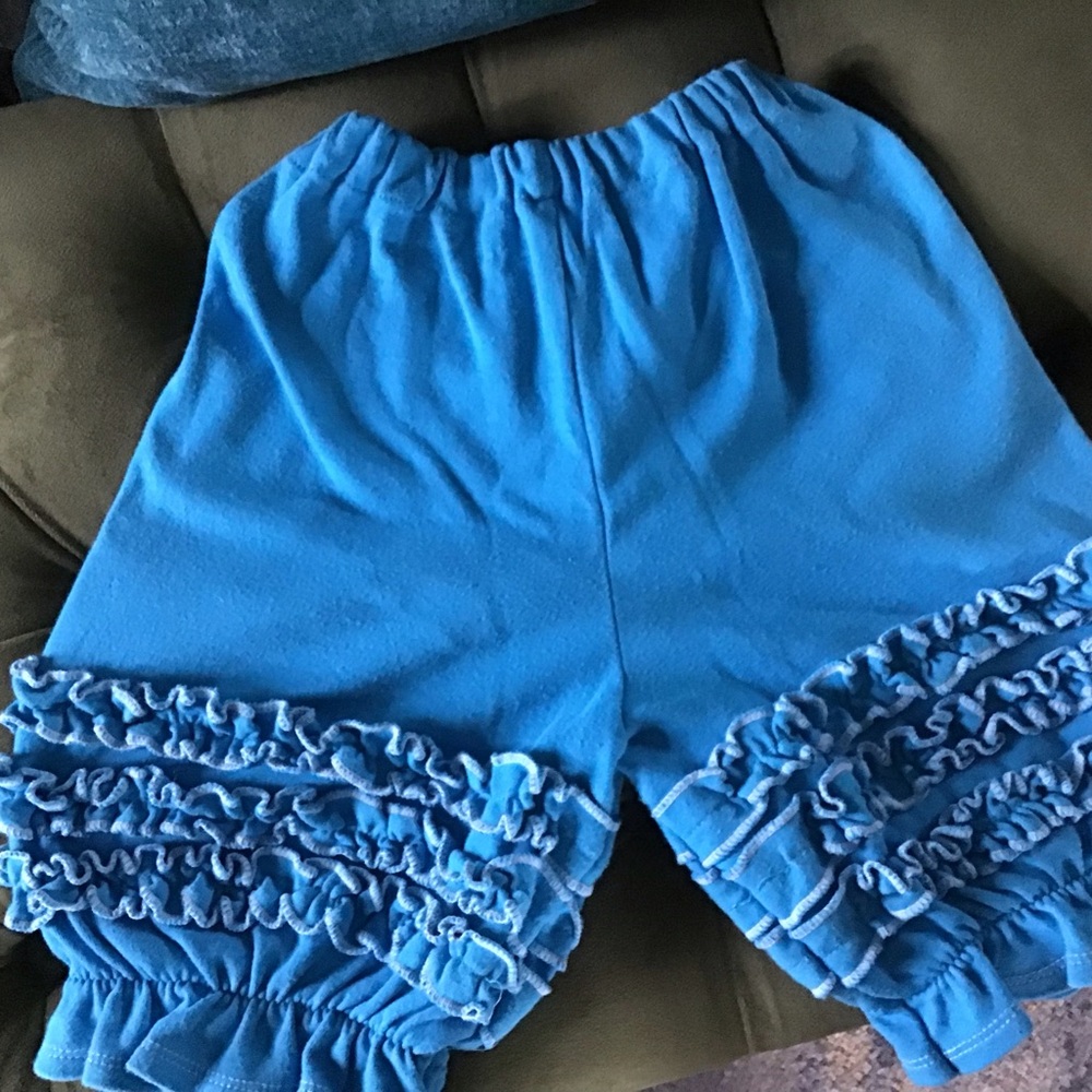 Little Mave Clothing Blue Ruffle Pantaloon Shorts Sz 18mos EUC